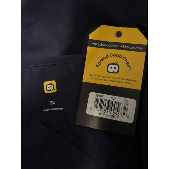 NWT Lot of 2 Plus Size Scrub Tops Navy/Green Uniform Medical Size 2XL - Picture 2 of 4